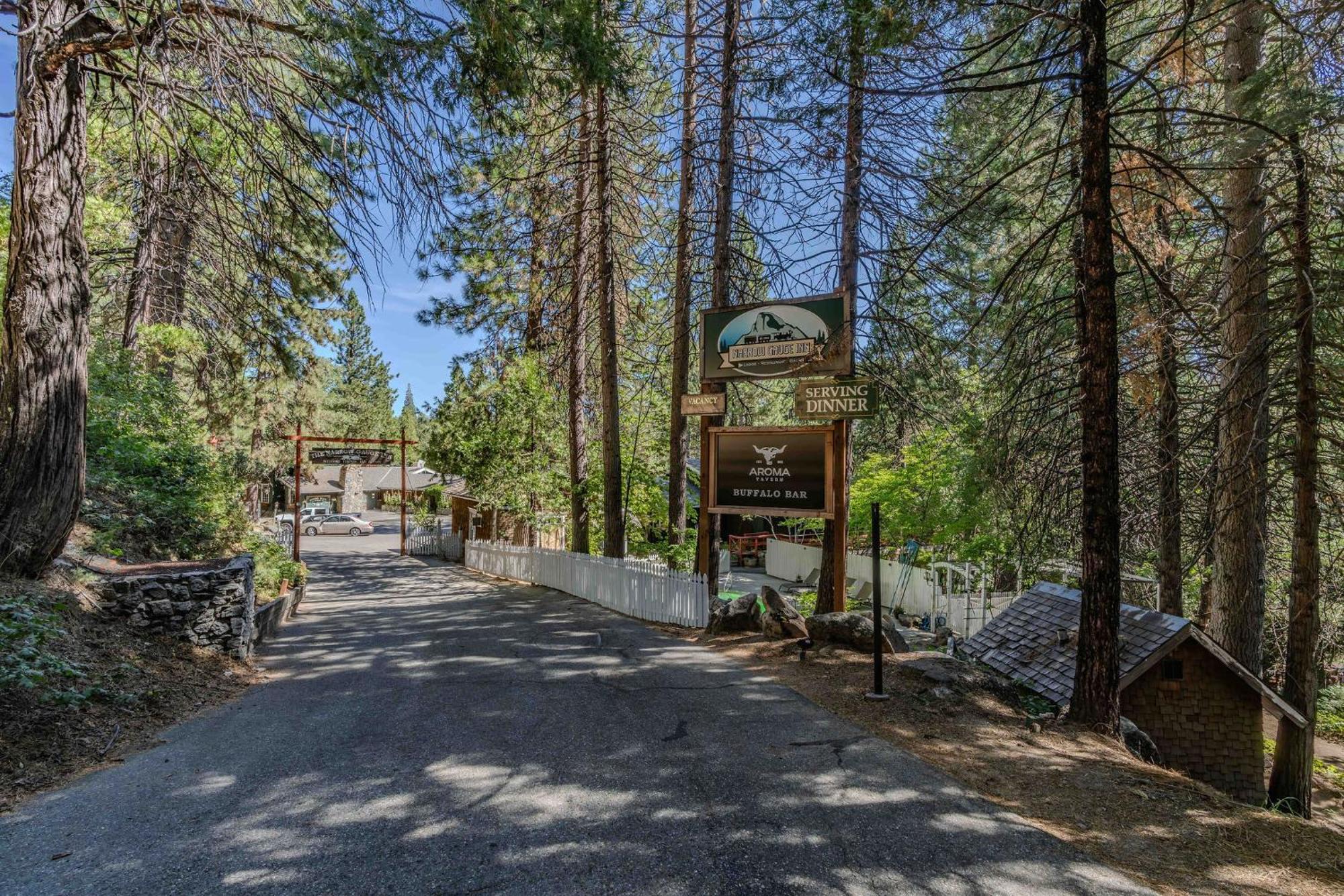 Motel Narrow Gauge 3*